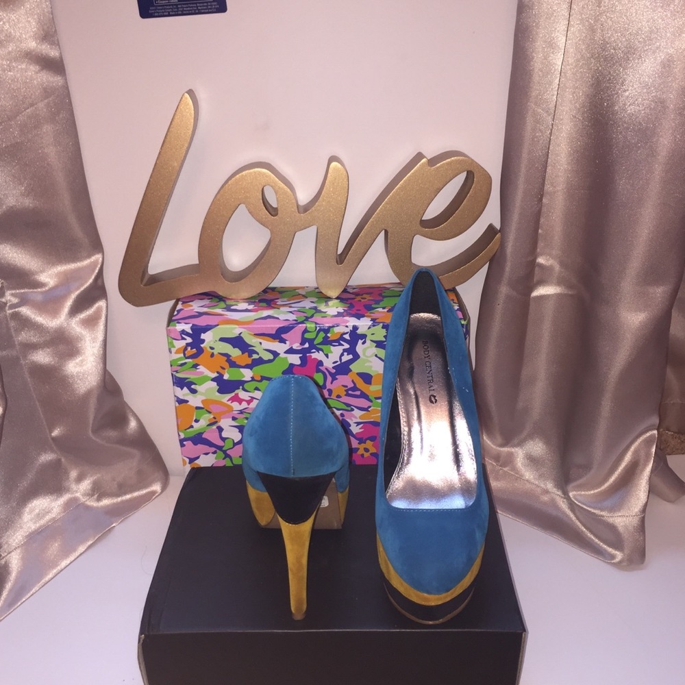 Multi colored platform heel